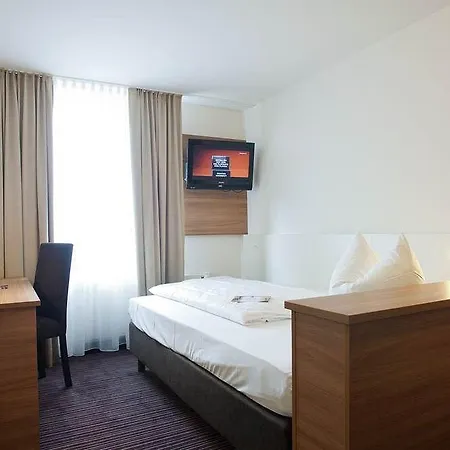 Cristal Hotel München