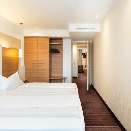 Cristal 4* Monachium
